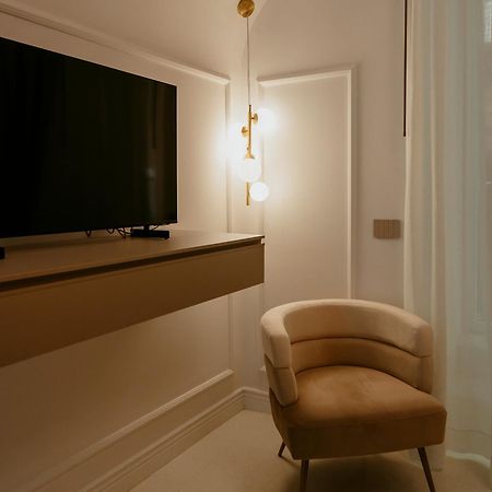 Luxury Apartment-Quartieri Spagn By Alux38 Napoli Eksteriør billede